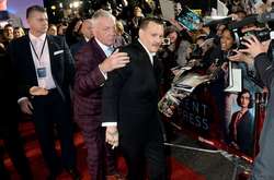 Пьяный Джонни Депп едва держался на ногах на красной дорожке