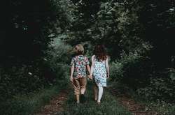 На Закарпатті шукають двох дітей, які пішли в ліс і не повернулись