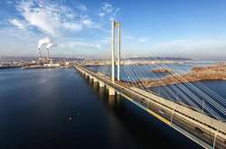 У Києві частково обмежать рух двома мостами