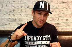 Триразовому чемпіону світу з кікбоксингу з України у Москві біля пивної пробили голову