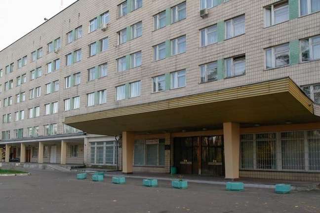 В радянських традиціях: дитячу лікарню у Києві спішно готують до приїзду Кличка