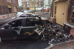 Авто, яке горіло сьогодні у Києві, належить водію Пивоварського