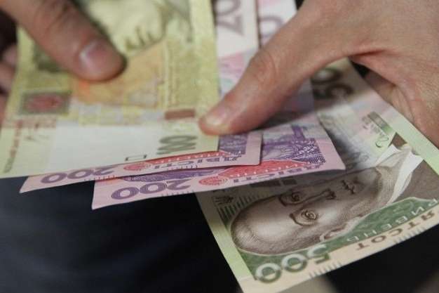 Міжнародні резерви України зросли до 18,7 млрд доларів