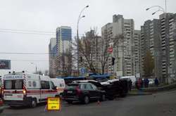 В Киеве перевернулась маршрутка, пострадали пятеро пассажиров