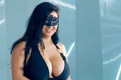 Стали известны подробности нового выпуска телешоу «Модель XL»