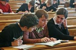 В Украине повысили стипендии для студентов