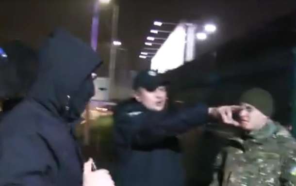 Поліція розслідує напад на журналістів в аеропорту «Київ»