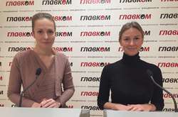 Олександра Веденьєва,(ліворуч), Юлія Макарова (праворуч) 