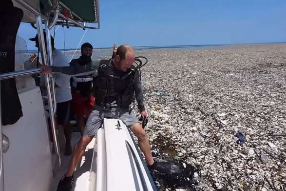 У Карибському морі знайшли величезний острів зі сміття