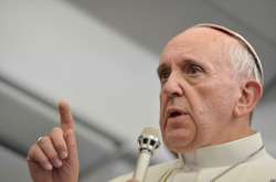 Меса - не шоу: Папа Римський засмучений безліччю смартфонів під час богослужінь