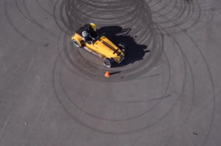 Рекордный заезд Caterham: появилось впечатляющее видео с «пончиками»