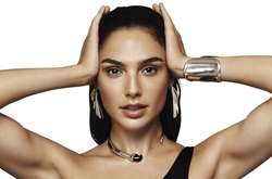 «Чудо-женщина» снялась в изысканной фотосессии