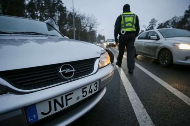 236,6 тис. іноземних автомобілів перебувають в Україні нелегально - ДФС