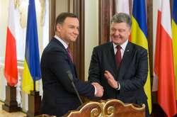 Порошенко та Дуда домовились провести надзвичайне засідання консультаційного комітету