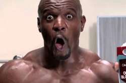 Звезда «Бруклин 9-9» Терри Крюс тоже стал жертвой домогательств