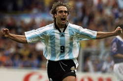 Легенда аргентинського футболу розлючений, що Мессі відібрав його рекорд