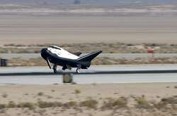 У США успішно випробували міні-шаттл Dream Chaser