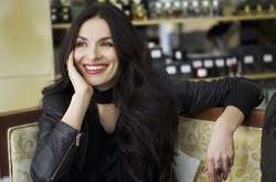 Экс-участница «ВИА-Гры» снялась в стильной танцевальной фотосессии