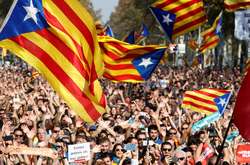 Прихильники незалежності Каталонії в Барселоні, 27 жовтня 2017 року