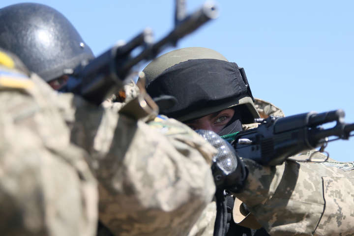 Бойовики провокують українських воїнів на протистояння: у сил АТО є втрати
