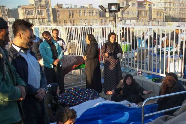 Сьогодні в Ірані оголошено день жалоби за жертвами землетрусу