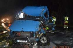 Автобус, який зіткнувся з вантажівкою у Словаччині