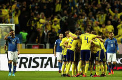 Появилось видео, как сборная Швеции разгромила телестудию после победы над Италией