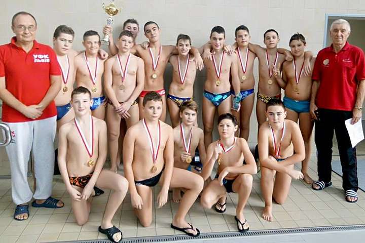 Українські юнаки виграли міжнародний турнір з водного поло у Польщі