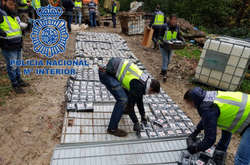 В Испании вырыли из земли крупнейшую партию наркотиков