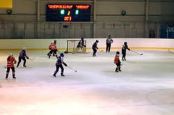 «Королеви Дніпра» очолили турнірну таблицю жіночого чемпіонату України з хокею