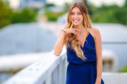 Украинская ведущая надела пикантное платье на красную дорожку в Москве 