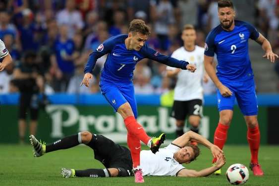 Англія і Бразилія голів не забили, Німеччина і Франція зіграли у бойову нічию. Інші товариські матчі (відео)