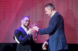 Мэр Кличко наградил лучшего дизайнера страны