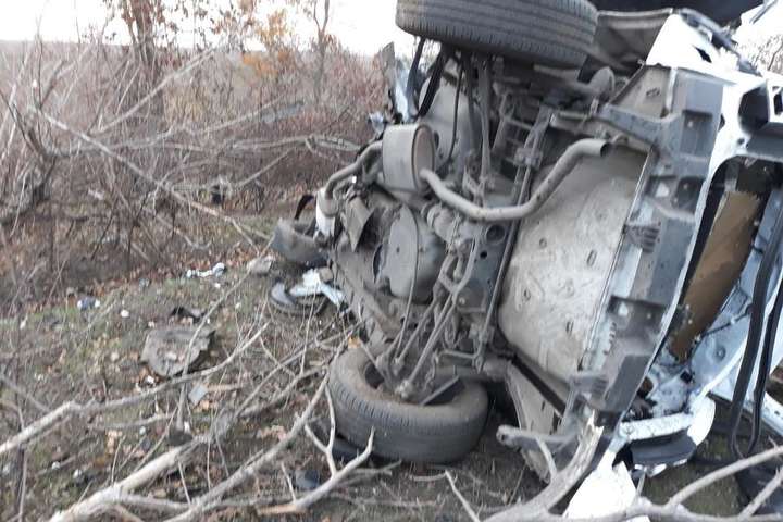 На Донбассе подорвался на мине автомобиль Нацполиции, есть погибший