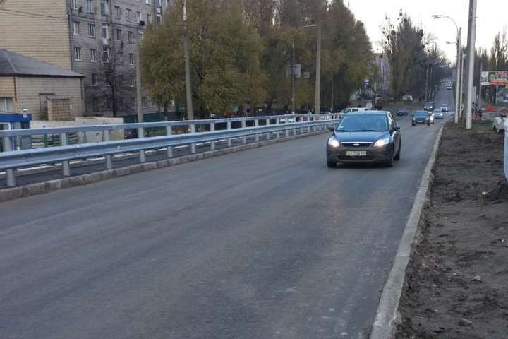 Відкрито рух транспорту шляхопроводом на бульварі Вацлава Гавела
