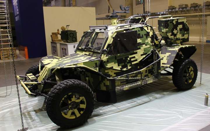 У Вінниці створили унікальний військовий автомобіль (фото)