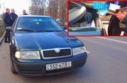 Вінницькі поліцейські їздили на автівці із неіснуючими номерами