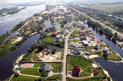 Чиновники з мільйонними статками роздеребанили Реабілітаційний центр митників у Конча-Заспі (Повний список)