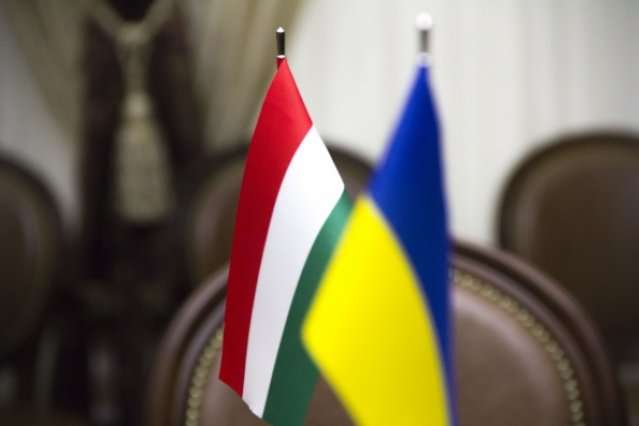 Угорщина рекомендує Україні дослухатися до її «мовних» порад