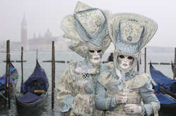 Фотографии наиболее оригинальных костюмов Венецианского карнавала