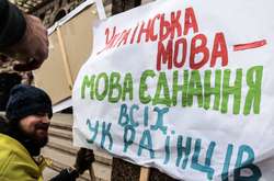 Відомий мовознавець радить українцям брати приклад з німців, які у себе дома не переходять на турецьку мову