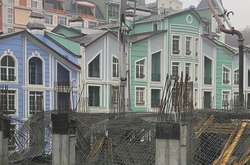 У Києві завалилася недобудова: на місце прибули «швидкі»