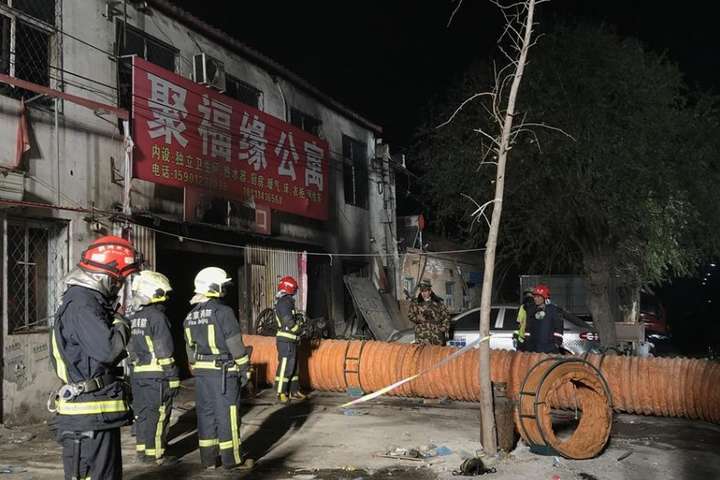 Внаслідок пожежі у Пекіні загинули 19 людей
