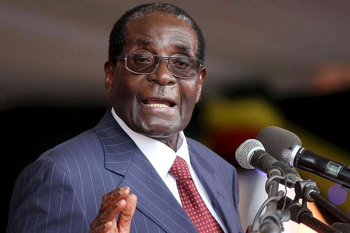 Охоронець повідомив, що Мугабе залишив країну