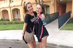 19 фотографий, глядя на которые вы не сможете сразу понять, где мама, а где дочь 