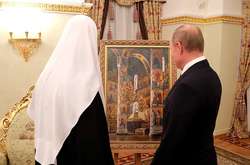 Путин подарил патриарху-имениннику картину: появились фото 
