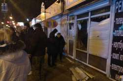 Погром на столичних Нивках: затримано близько 30 осіб