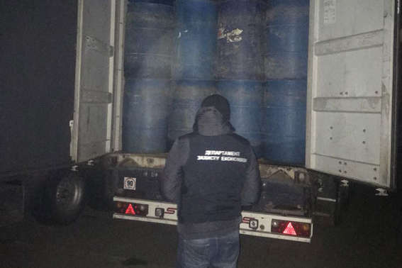 Поліція в Одесі вилучила 60 тисяч літрів контрабандного спирту