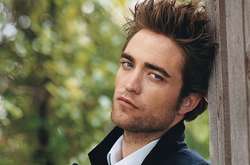 Роберта Паттинсона застукали с таинственной блондинкой