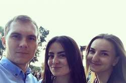 Оксана Евтеева с мужем и младшей сестрой